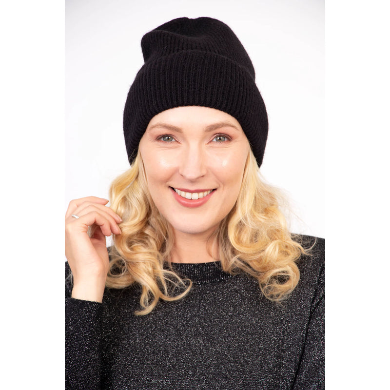 Noelle Plain Beanie - Black