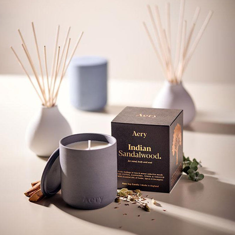 Indian Sandalwood Scented Candle - Black Clay - Hemels